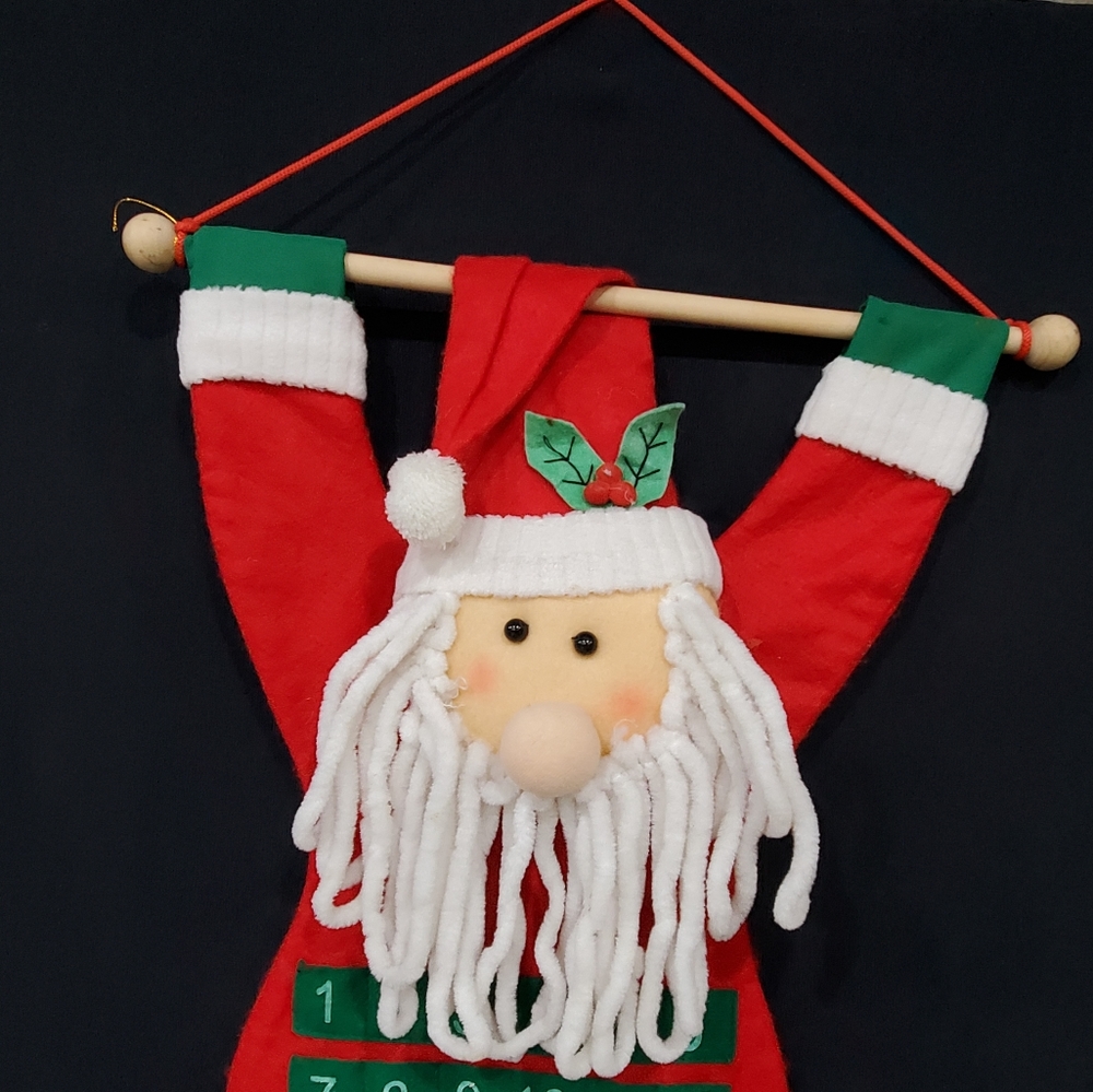 Santa 🎅 Calendar - Picture 4 of 5